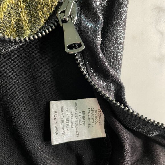 Patrizia Luca Sleek Knit Long Sleeve Top Zipper flare sides - NWT - Picture 14 of 14